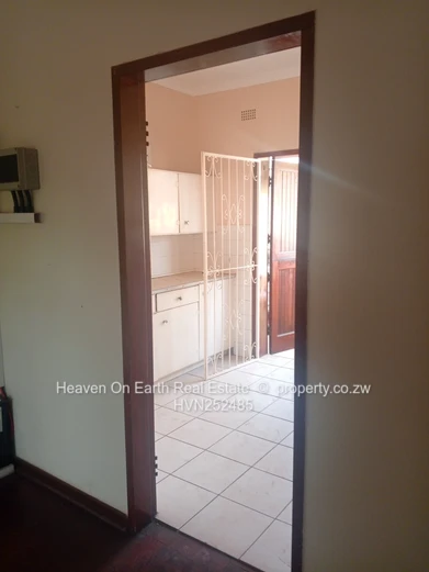 Secure 2 bedroomed flat on 2nd street !! (Sole Mandate)