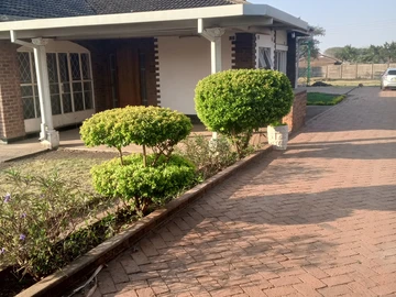 6 Bedroom House
