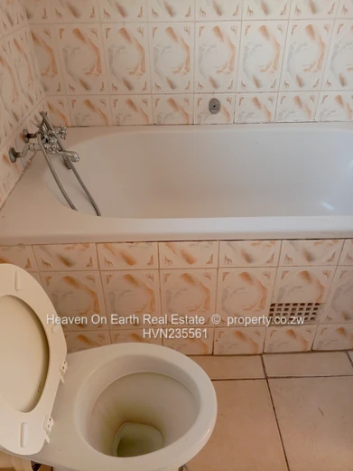 Cluster home to let  (Sole Mandate)