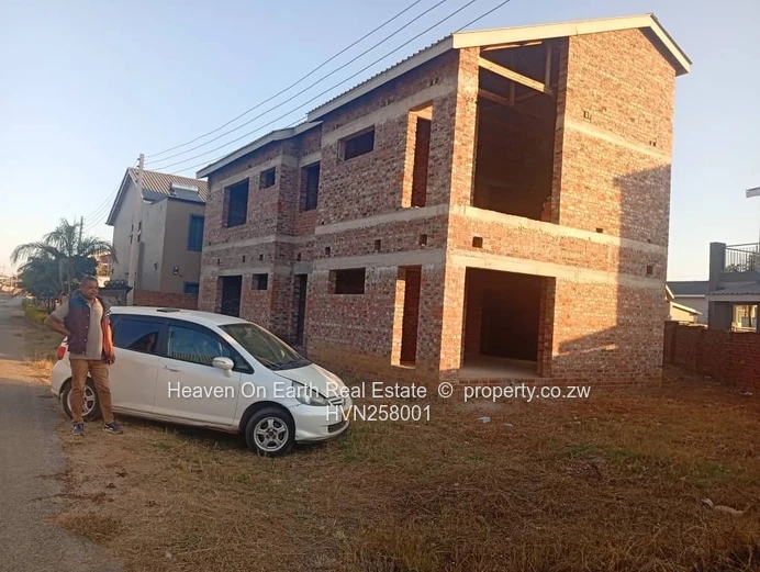Townhouse/ flat for sale