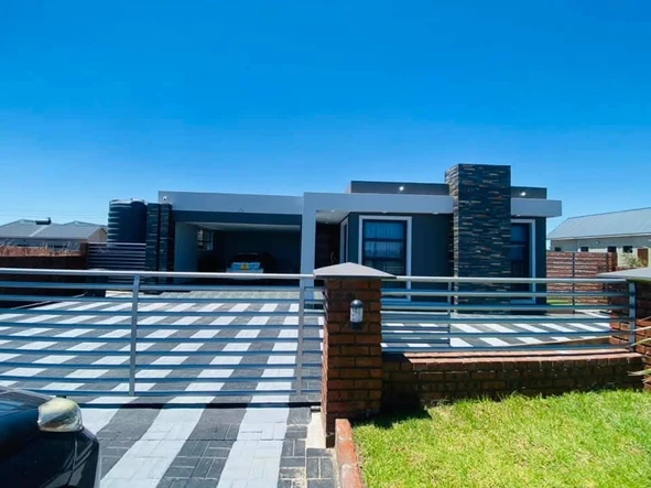 4-Bedroom Luxury Home with Pool in Arlington, Harare For Sale