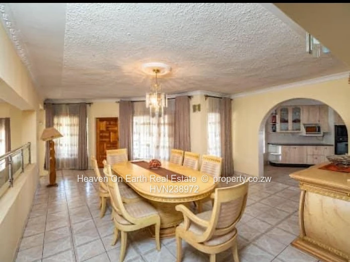 Fully furnished !! (Sole Mandate)