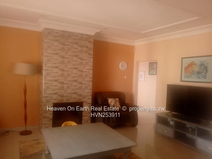 Compact and modern house to let !  (Sole Mandate)