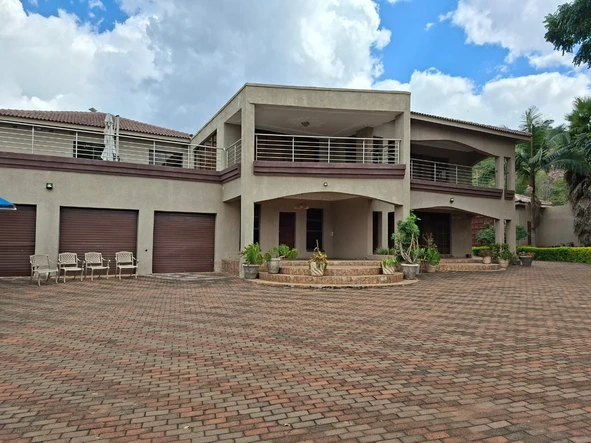 6 Bedroom House