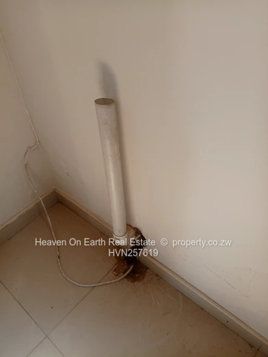 Modern and neat starter home to rent !! (Sole Mandate)