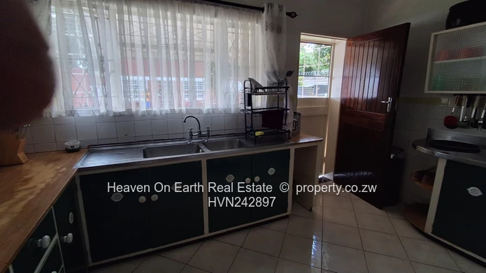 Beautiful 3 beds house