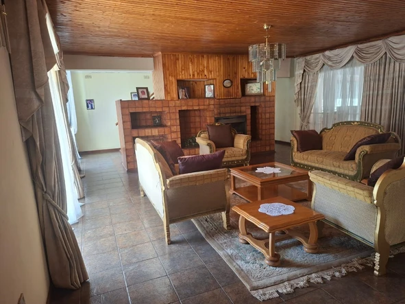 5 Bedroom House