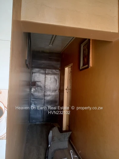 Golden opportunity in a high traffic street!!! (Sole Mandate)