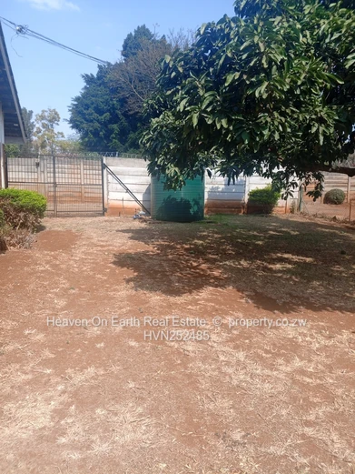 Secure 2 bedroomed flat on 2nd street !! (Sole Mandate)