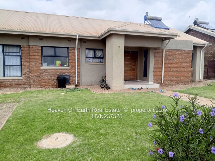 Beautiful cluster home to rent! (Sole Mandate)