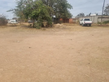 Commercial & Industrial Land