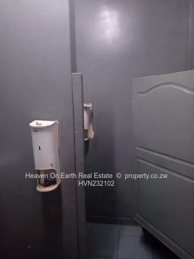 Golden opportunity in a high traffic street!!! (Sole Mandate)