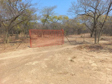 Farm & Agricultural Land