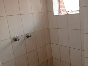 2 Bedroom Flat & Apartment