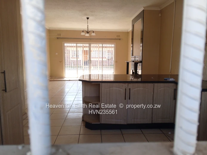 Cluster home to let  (Sole Mandate)