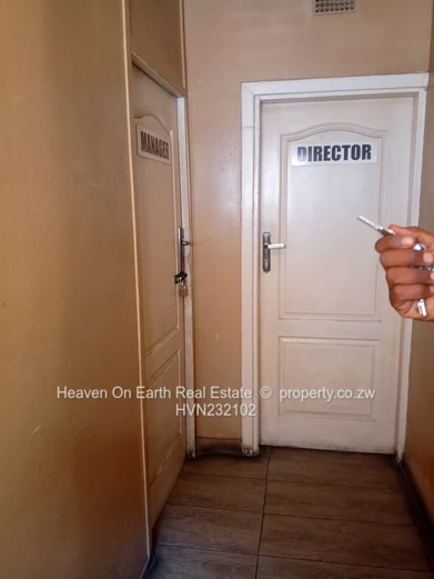 Golden opportunity in a high traffic street!!! (Sole Mandate)