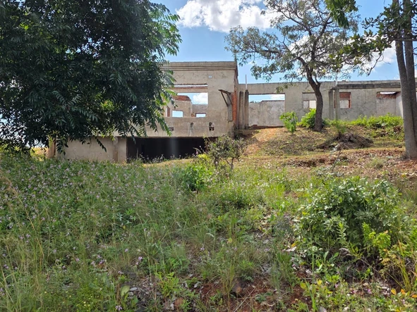 6 Bedroom House