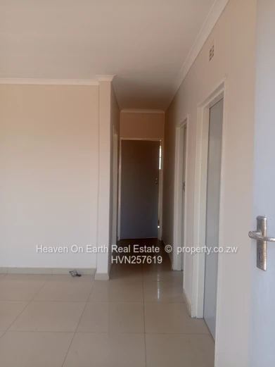 Modern and neat starter home to rent !! (Sole Mandate)