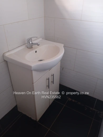 Neat home to let  (Sole Mandate)