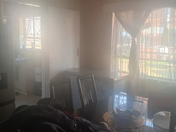 2 Bedroom Flat & Apartment
