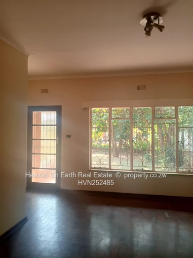 Secure 2 bedroomed flat on 2nd street !! (Sole Mandate)