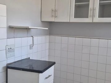 2 Bedroom Flat & Apartment