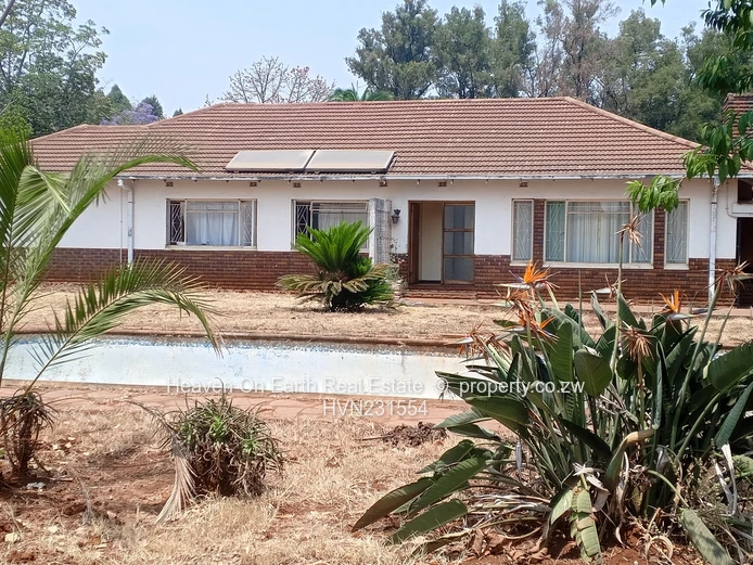 Neatly painted house to rent !  (Sole Mandate)