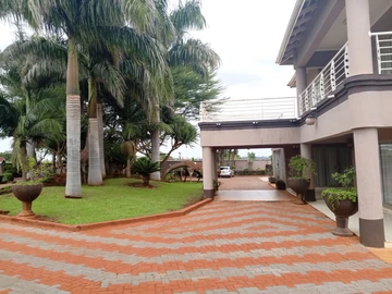 Luxurious 6-Bedroom Home with Pool in Shawasha Hills, Harare!