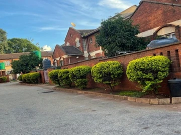 3 Bedroom Garden Flat