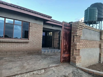 Charming 3-Bedroom Home with Borehole in Southview Park, Harare