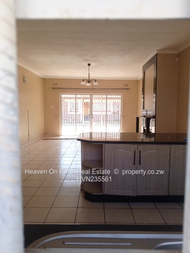 Cluster home to let  (Sole Mandate)