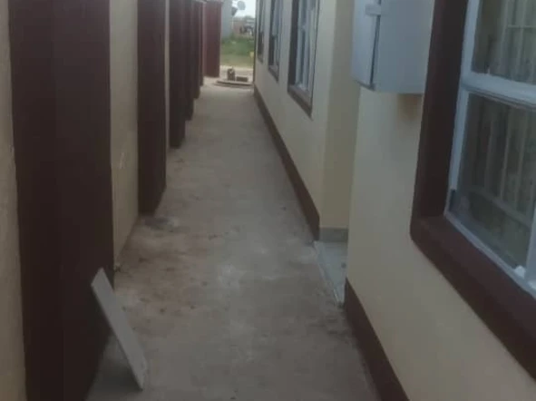 6 Bedroom House