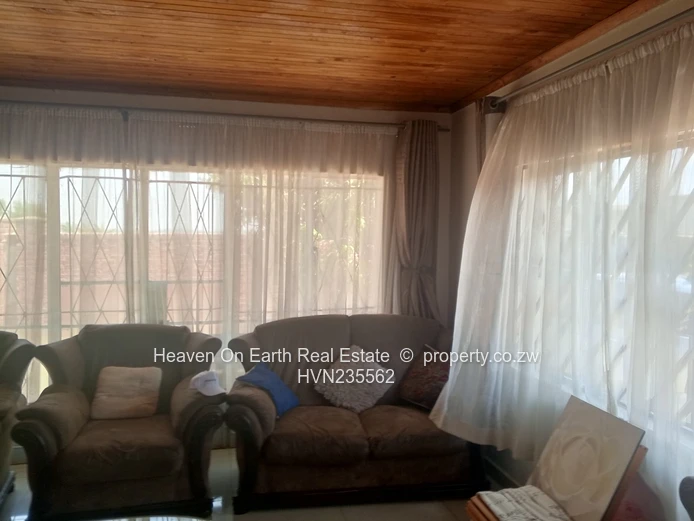 Neat home to let  (Sole Mandate)