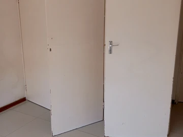 2 Bedroom Flat & Apartment