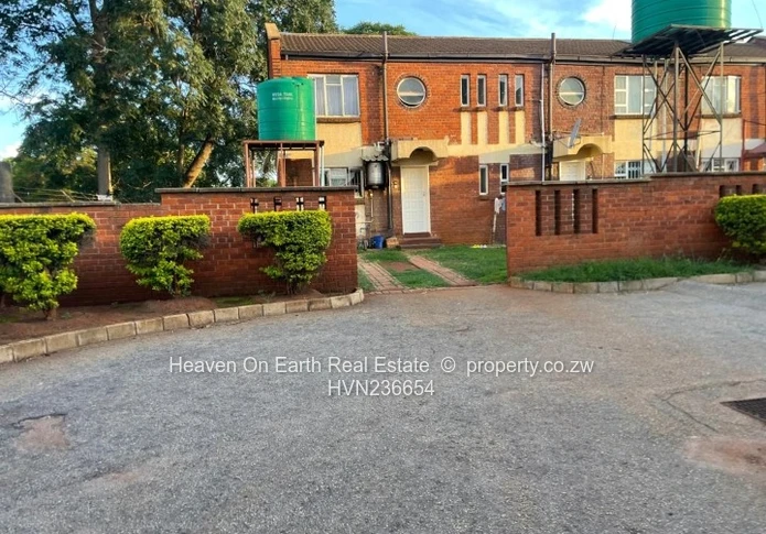 Very close to amenities  (Sole Mandate)