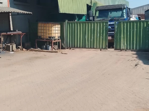 Warehouse & Factory