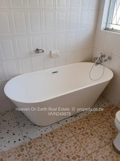 Modern Double storey house to rent 