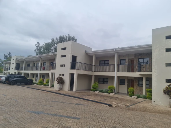 3 Bedroom Flat & Apartment