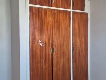 2 Bedroom Flat & Apartment