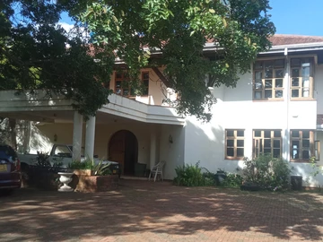 5 Bedroom House for Sale on Expansive Land in Hogerty Hill, Harare