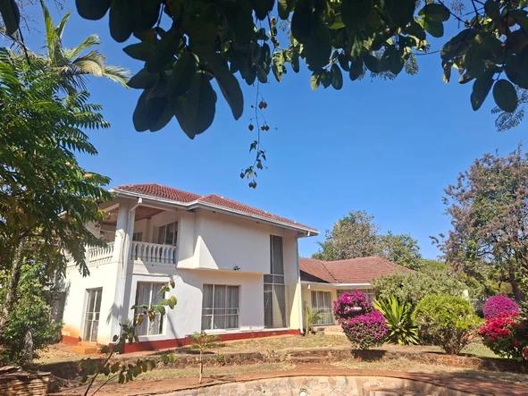 5 Bedroom House