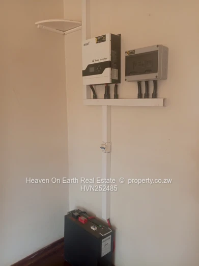Secure 2 bedroomed flat on 2nd street !! (Sole Mandate)