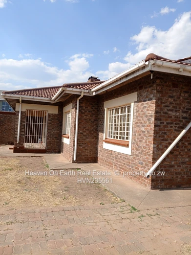 Cluster home to let  (Sole Mandate)