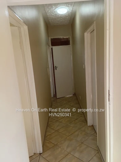Double storey house and cottage to let  (Sole Mandate)