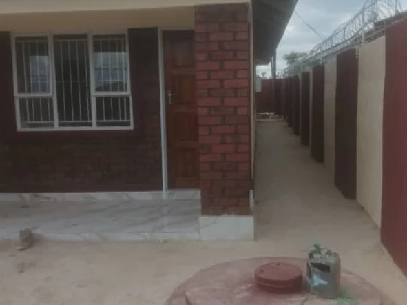 6 Bedroom House