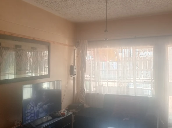 2 Bedroom Flat & Apartment