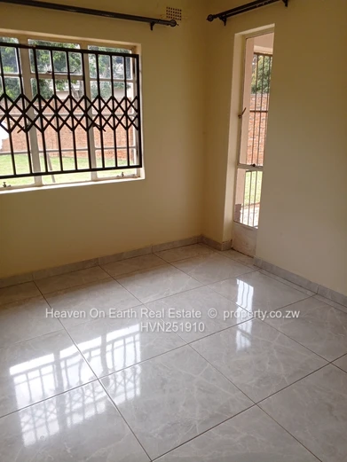Neat 3 bedroomed house to let  (Sole Mandate)